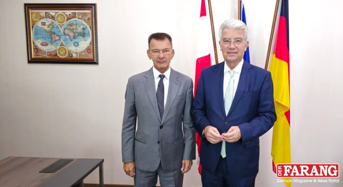 Am 28. Mai besuchte der deutsche Botschafter in Thailand, S.E. Dr. Ernst Reichel, Konsul Rudolf Hofer in Pattaya. Foto: Jahner