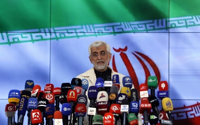 Der ehemalige iranische Atomverhandler Saeed Jalili spricht zu den Medien, nachdem er seine Kandidatur am ersten Tag der Registrierung für die iranischen Präsidentschaftswahlen im Innenministerium in Teheran angem... Foto: epa/Abedin Taherkenareh