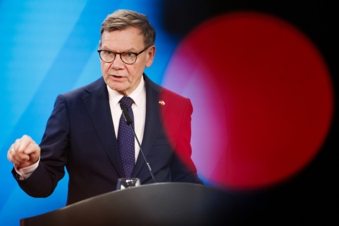 Johann Wadephul spricht bei einer Pressekonferenz im Rahmen des Deutsch-Polnischen Forums im Auswärtigen Amt in Berlin. Foto: epa/Clemens Bilan