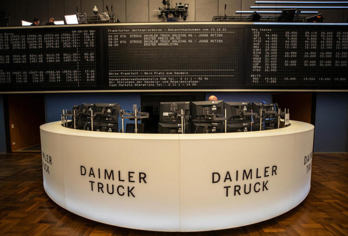 Börsengang von Daimler Trucks an der Frankfurter Wertpapierbörse. Foto: epa/Constantin Zinn