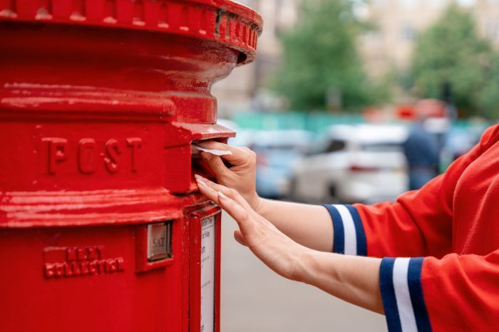 British postal workers are on strike for a major pay rise