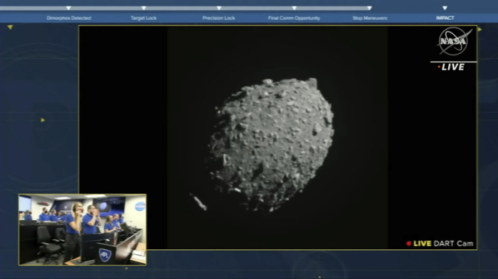 In diesem am 27.09.2022 (GMT+2) entstandenen Videostandbild aus einem NASA-Livestream steuert die Raumsonde «Dart» («Double Asteroid Redirection Test») auf den Asteroiden Dimorphos zu. Foto: ASI/Nasa