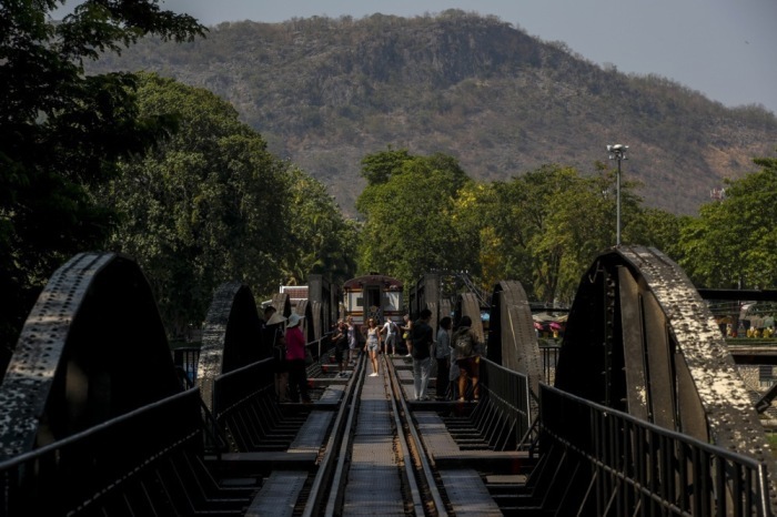 Die historische Todesbahn in Kanchanaburi könnte künftig als UNESCO-Welterbe vorgeschlagen werden. Foto: epa/Diego Azubel