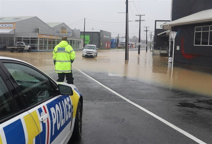 Die neuseeländische Regierung erwägt den Ausnahmezustand, da der Zyklon Gabrielle das Schlimmste noch vor sich hat. Foto: epa/Neuseeland Polizei