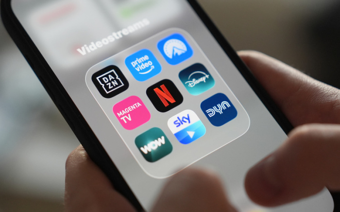 Streamingdienste wie Netflix und Amazon Prime sollen künftig stärker in europäische Filmproduktionen investieren. Foto: Marcus Brandt/dpa