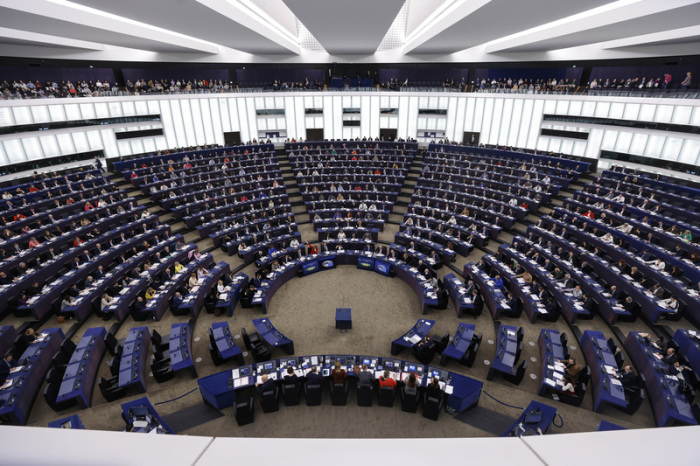 Mitglieder des Europäischen Parlaments stimmen über ein neues Gesetz ab. Foto: Jean-Francois Badias/Ap/dpa