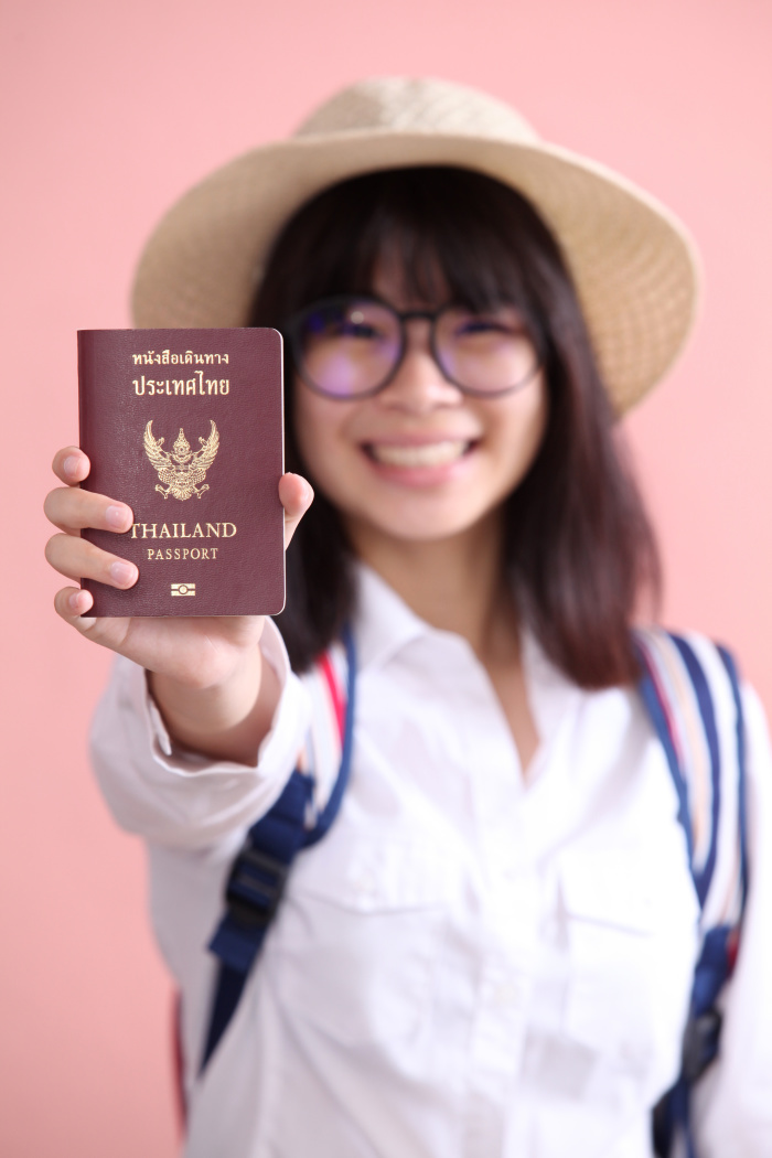 Die Europäische Union führt für thailändische Staatsangehörige mit Wohnsitz in Thailand schrittweise längere Mehrfachvisa für Reisen in den Schengen-Raum ein. Foto: Tawesit/Adobe Stock