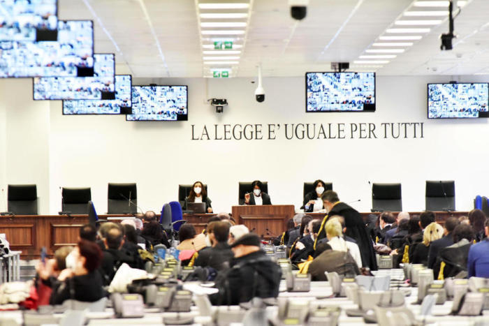 Der größte Mafia-Prozess Italiens gegen die 'Ndrangheta beginnt in der Region Kalabrien. Foto: epa/Salvatore Monteverde