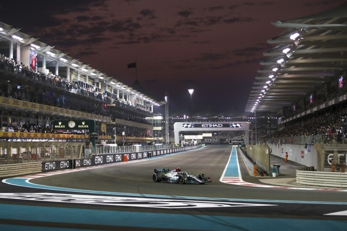 Der englische Formel-1-Pilot Lewis Hamilton von Mercedes-AMG Petronas in Abu Dhabi. Foto: epa/Ali Haider