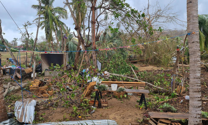 Der Zyklon Agatha hat in der Gemeinde Mazunte im Bundesstaat Oaxaca ein Haus zerstört. Foto: epa/Daniel Ricardez