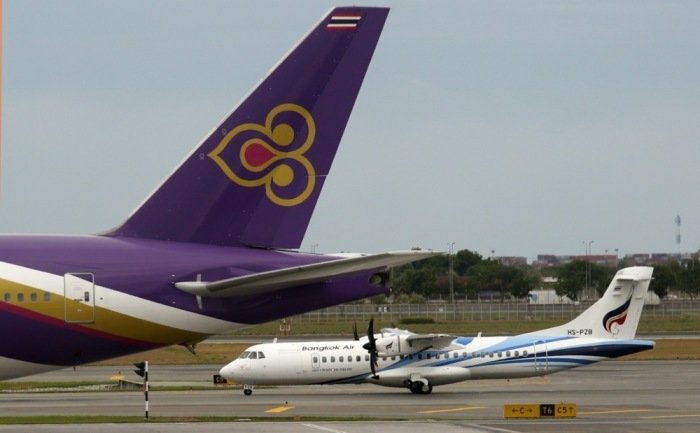 Steigende Kerosinpreise zwingen thailändische Fluggesellschaften dazu, Flugpläne anzupassen und Kapazitäten zu reduzieren. Archivbild: epa/Barbara Walton