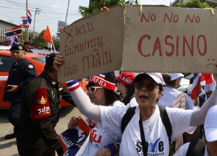 Anti-Casino-Protest in Bangkok. Foto: epa-efe/Narong Sangnak