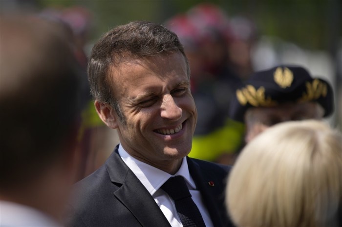 Französischer Präsident Emmanuel Macron (C). Foto: epa/Daniel Cole