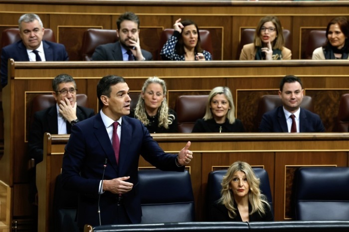 Sitzung der spanischen Regierungskontrolle im Parlament in Madrid. Foto: epa/J Guillen