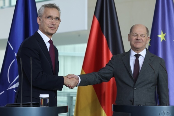 Nato-Generalsekretär Stoltenberg trifft Bundeskanzler Scholz in Berlin. Foto: epa/Clemens Bilan
