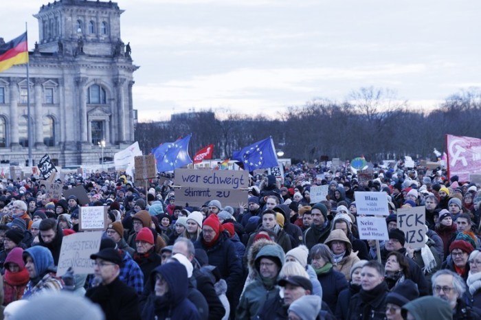 «Für Die Demokratie» - Hunderttausende Demonstrieren Gegen Rechts