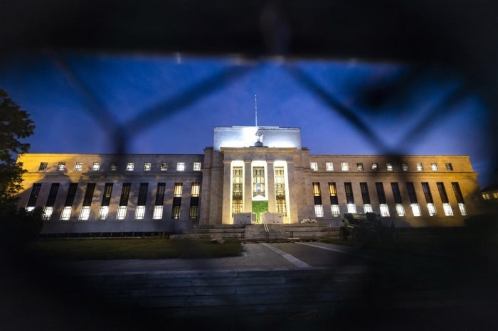 Die US-Zentralbank vor ihrer nächsten Zinsankündigung in Washington DC. Foto: epa/Jim Lo Scalzo