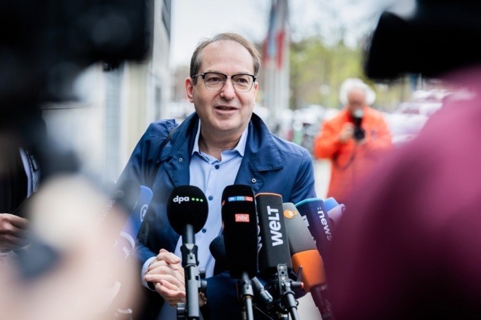 Der Vorsitzende der CSU-Landesgruppe im Deutschen Bundestag Alexander Dobrindt. Foto: epa/Christoph Soeder
