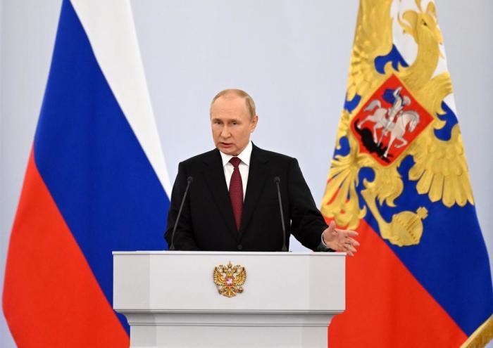 Der russische Präsident Wladimir Putin spricht während einer Zeremonie zur Unterzeichnung von Verträgen über den Beitritt neuer Territorien zu Russland im Großen Kremlpalast in Moskau. Foto: epa/Gavriil Grigorovsputnik/kremlin