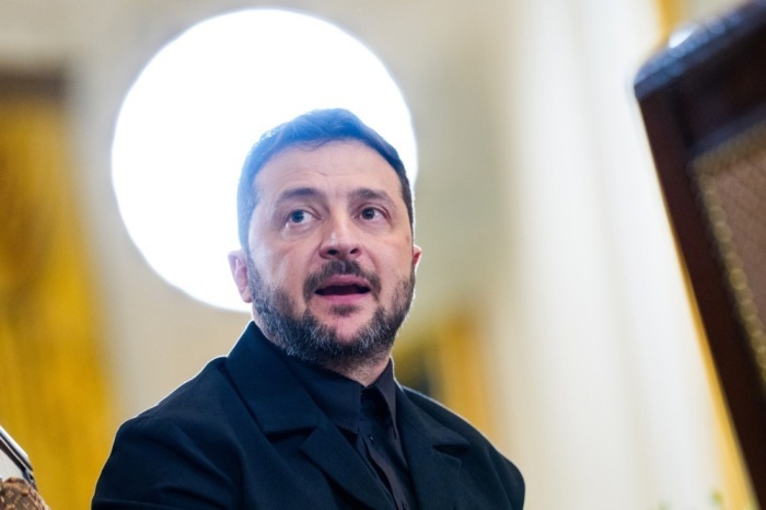 Selenskyj spricht im Weißen Haus bei Treffen mit Trump und europäischen Staats- und Regierungschefs über Sicherheit und Unterstützung. Foto: epa/Aaron Schwartz