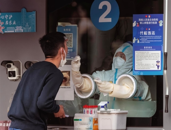 Der Alltag inmitten der Covid-19-Pandemie in Shanghai. Foto: epa/Alex