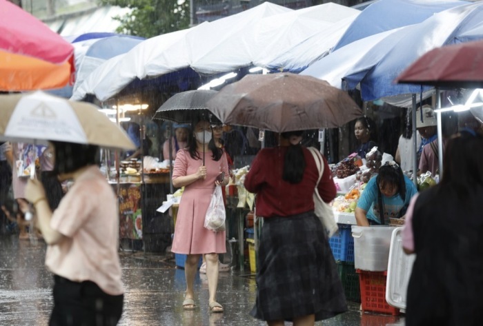 Auch in Bangkok und dem Umland sind am Nachmittag und Abend Gewitter vorhergesagt. Foto: epa/Narong Sangnak
