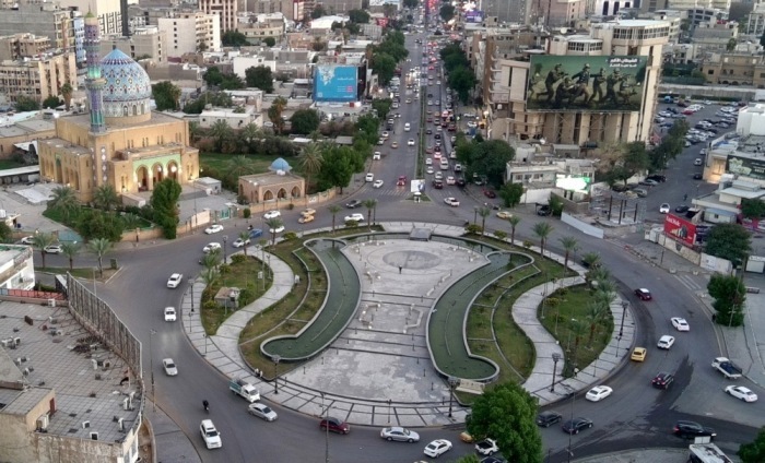 Drohnenaufnahme des Al-Firdos-Platzes im Zentrum von Bagdad. Der Platz gilt als wichtiger Verkehrsknotenpunkt und symbolischer Ort der irakischen Hauptstadt. Foto: epa/Ahmed Jalil