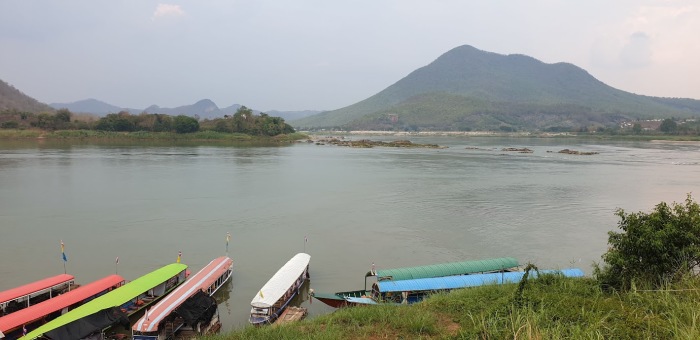 Die ruhigen Gewässer des Mekong und die geschäftigen Boote symbolisieren die dynamische Entwicklung der MLC-Region. Foto: Rüegsegger