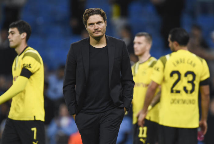Der Cheftrainer von Borussia Dortmund, Edin Terzic. Foto: epa/Peter Powell
