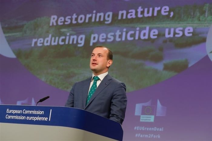 Pressekonferenz zum Naturschutzpaket bei der EU-Kommission. Foto: epa/Stephanie Lecocq