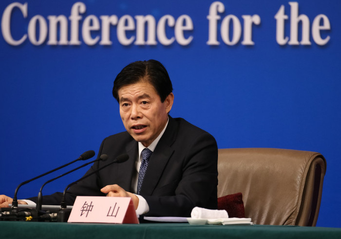  Chinas Handelsminister Zhong Shan. Foto: epa/Roman Pilipey