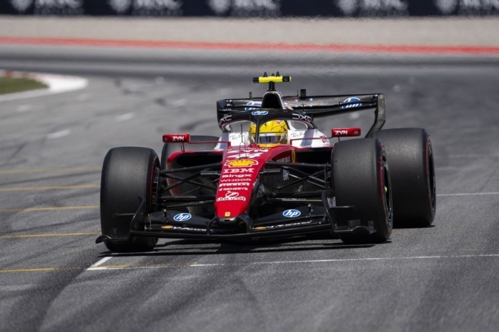 Lewis Hamilton im Ferrari während des Formel-1-Rennens auf dem Circuit de Barcelona-Catalunya. Foto: EPA/Siu Wu
