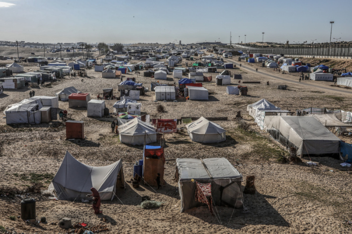 Flüchtlingszelte in Rafah. Auf engstem Raum hausen hier 1,5 Millionen Palästinenser, die zum Großteil aus anderen Gebieten des Gazastreifens geflohen sind. Foto: Abed Rahim Khatib/dpa