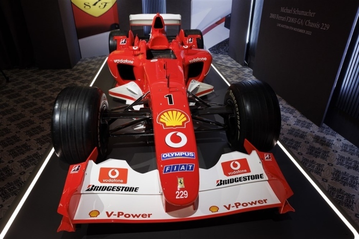 Der Formel 1-Ferrari F2003 GA mit der Fahrgestellnummer 229, mit dem der deutsche F1-Fahrer Michael Schumacher unterwegs war. Foto: epa/Salvatore Di Nolfi