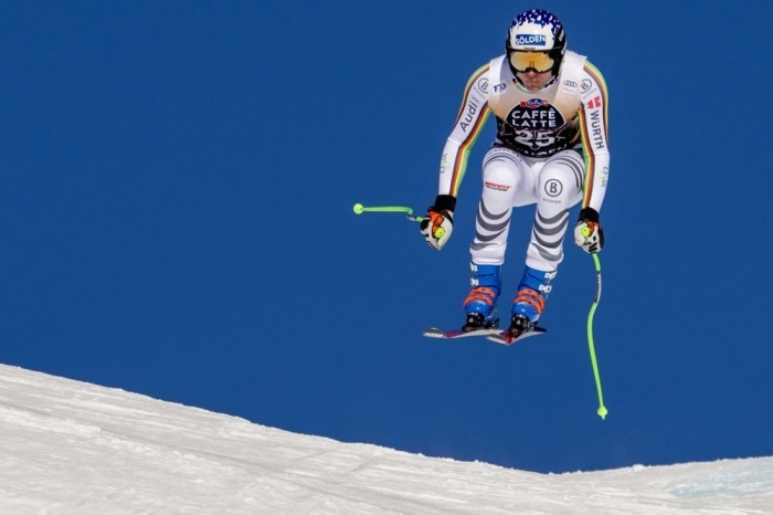 Der deutsche Thomas Dressen in Aktion bei der Abfahrt der Herren beim FIS Ski Alpin Weltcup in Wengen. Foto: epa/Jean-christophe Bott