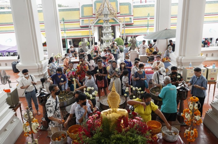 Traditionelle Songkran-Feierlichkeiten in Bangkok. Foto: epa-efe/Rungroj Yongrit
