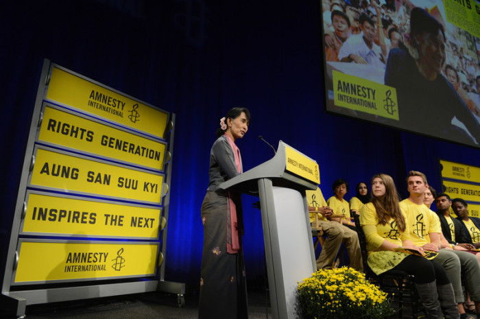  Das Bild zeigt Aung San Suu Kyi auf einer von Amnesty International ausgerichteten Veranstaltung in Washington DC, USA, am 20 September 2012. Foto: epa/Michael Reynolds