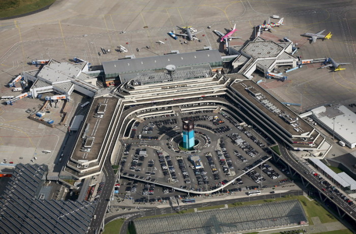  Der Flughafen Köln/Bonn. Foto: epa/Oliver Berg