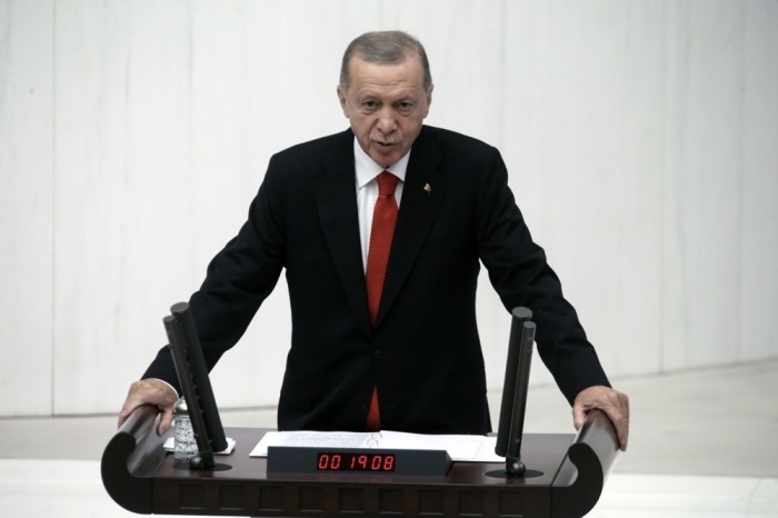 Der Präsident der Türkei, Recep Tayyip Erdogan, spricht bei der Eröffnung des neuen Legislaturjahres des Parlaments in Ankara. Foto: epa/Necati Savas