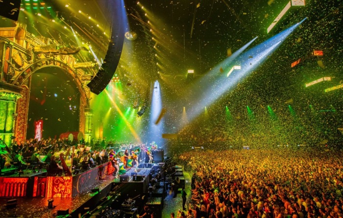 Das elektronische Musikfestival Tomorrowland findet im Dezember 2026 erstmals mit einer vollständigen Ausgabe in Thailand statt. Archivbild: epa/Paul Bergen