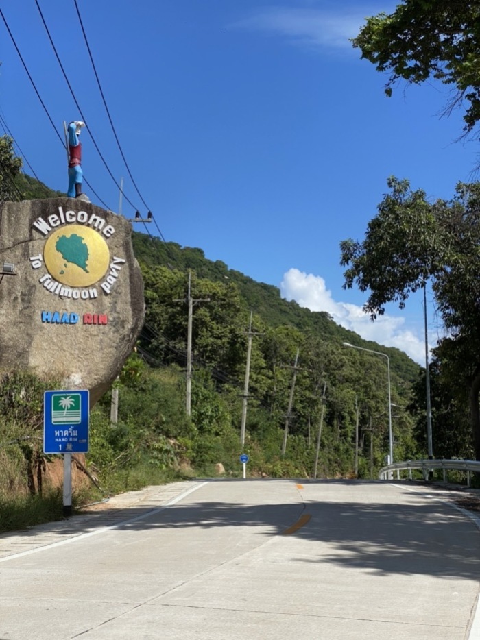 Die Tourismusbranche auf Koh Phangan fordert ein härteres Vorgehen gegen illegale Geschäfte ausländischer Betreiber. Archivbild: Jahner