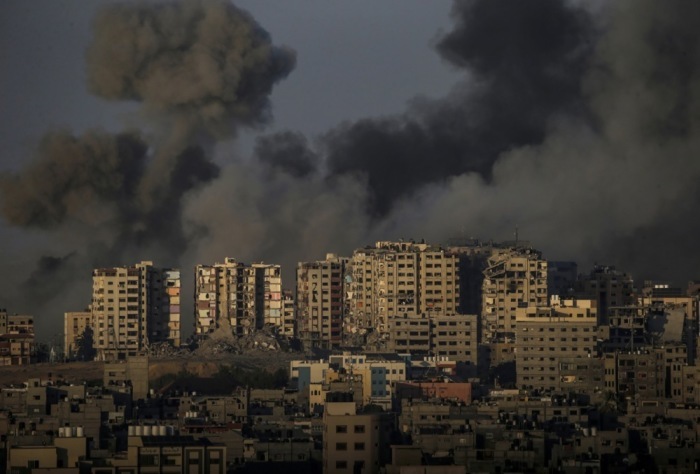 Aus dem Gazastreifen werden Raketen auf Israel abgefeuert. Foto: epa/Mohammed Saber