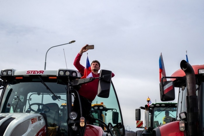 Proteste von Landwirten an der tschechisch-polnischen Grenze. Foto: epa/Vladimir Prycek