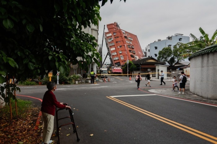 Das tägliche Leben in Taiwans Hualien nach dem Erdbeben. Foto: epa/Daniel Ceng