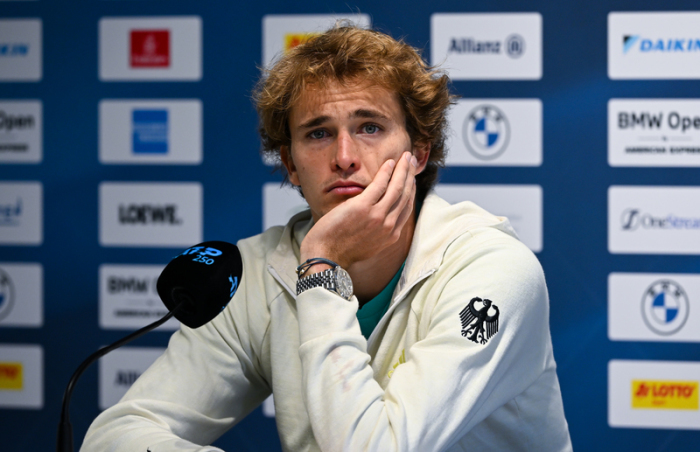 ATP-Tour - München, Einzel, Herren, Achtelfinale Zverev (Deutschland) - Rune (Dänemark). Alexander Zverev nimmt nach dem Spiel an einer Pressekonferenz teil. Foto: Sven Hoppe/dpa
