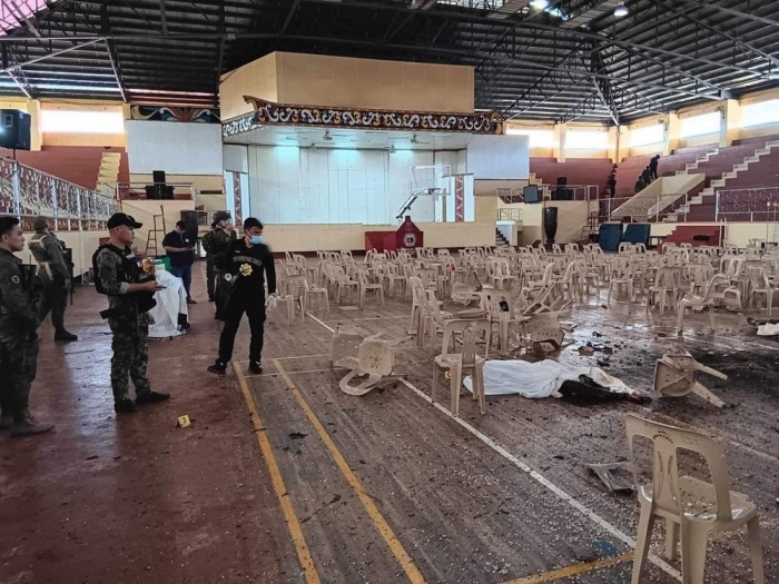 Bombenexplosion während einer religiösen Messe im Süden der Philippinen. Foto: epa/Pglds-pio / Handout