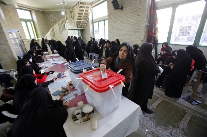 Im Iran finden Parlamentswahlen statt. Foto: epa/Abedin Taherkenareh