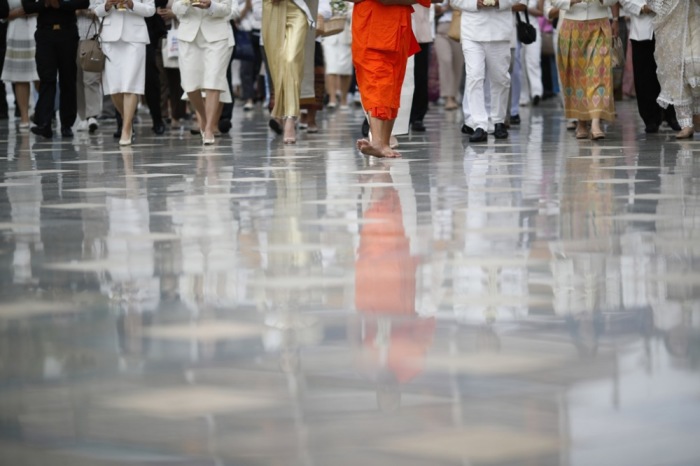 Beschlagnahmte Aufnahmen belasten Mönche schwer: Sexskandal erschüttert Thailands buddhistische Gemeinschaft. Foto: epa-efe/Rungroj Yongrit
