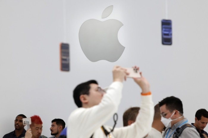 Logo von Apple beim Produkt-Event auf dem Campus von Apple Park in Kalifornien. Foto: epa/John G. Mabanglo