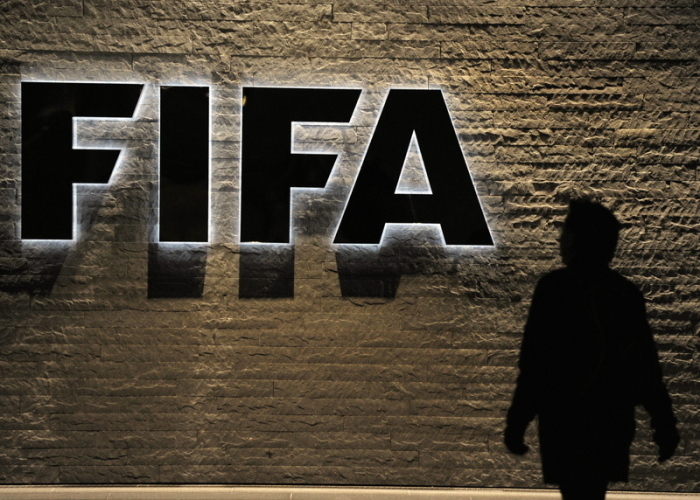 Das Logo des Internationalen Fußballverbandes FIFA ist am Sitz der FIFA zu sehen. oto: Steffen Schmidt/epa